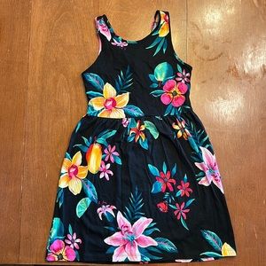 Old Navy floral dress. Hardly worn. Like new. Size 8.